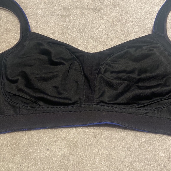 Blue Lululemon Bra with adjustable straps - Picture 4 of 4